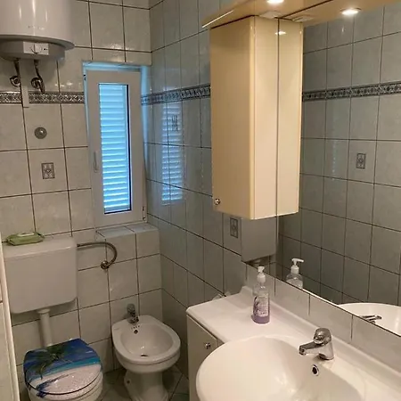Lägenhet Zoky